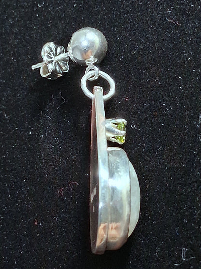 Sterline Silver Moonstone and Peridot Pendant and Earring Set